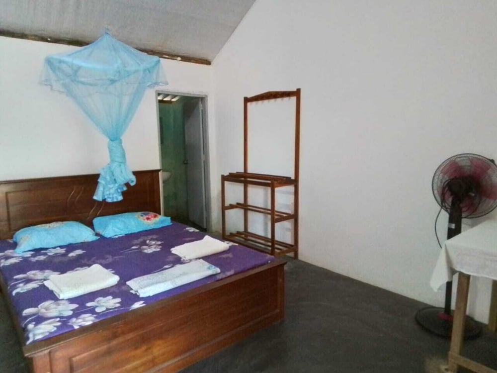 Basic Double Room, Non Smoking, Beach View photo 1