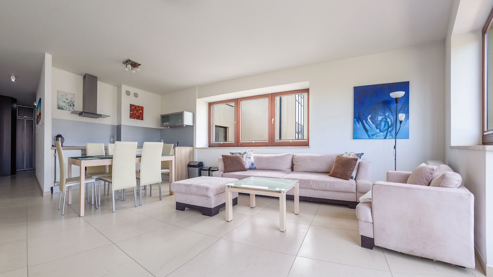 Apartment (301) photo 1