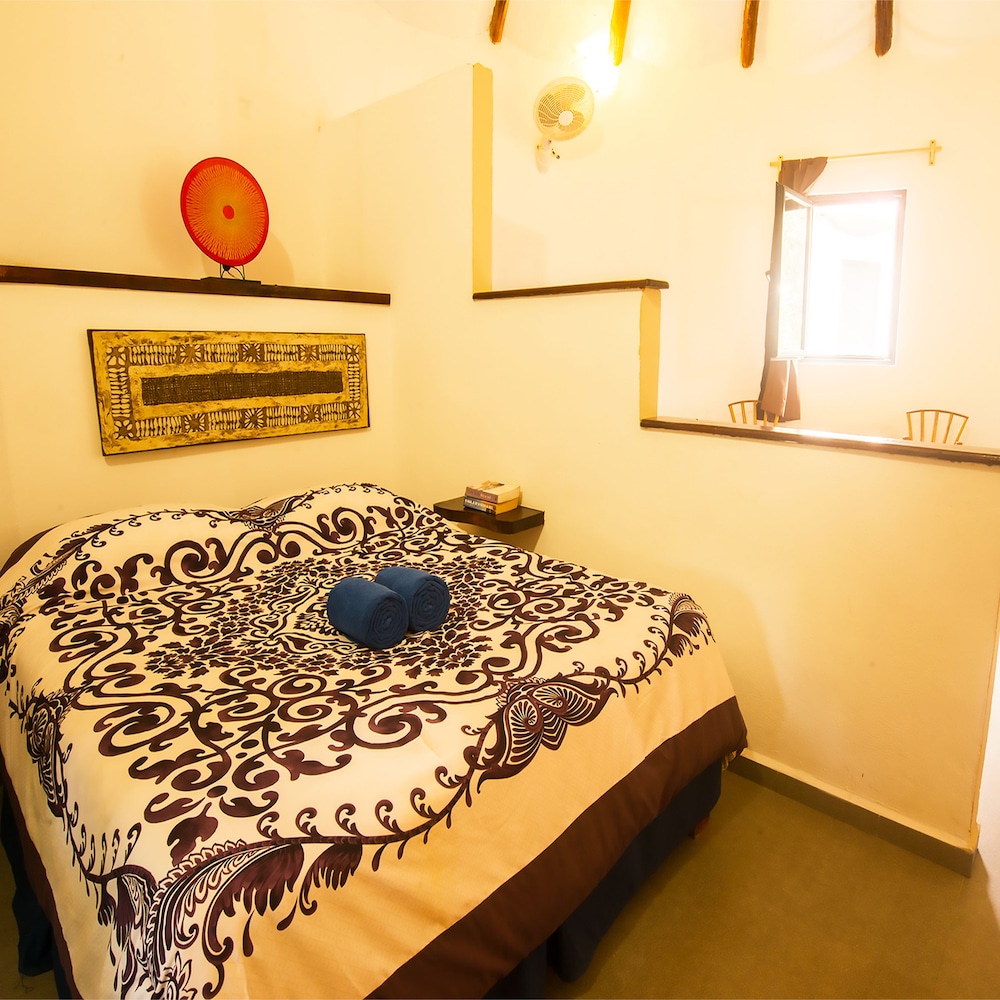 Standard Suite, 1 Queen Bed with Sofa bed, Garden View