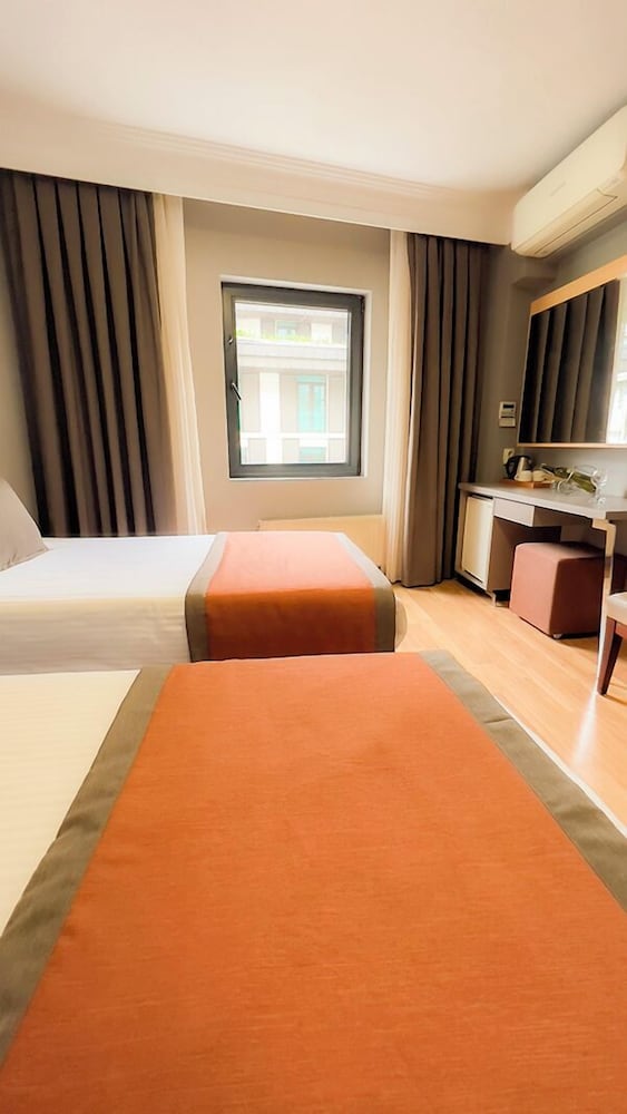 Double or Twin Room photo 2