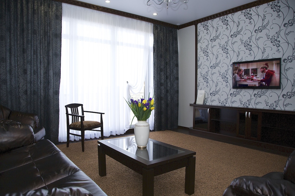 Family Room, Terrace photo 2