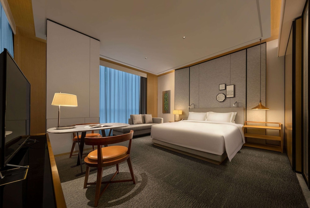 Executive Room, 1 King Bed, Non Smoking photo 1