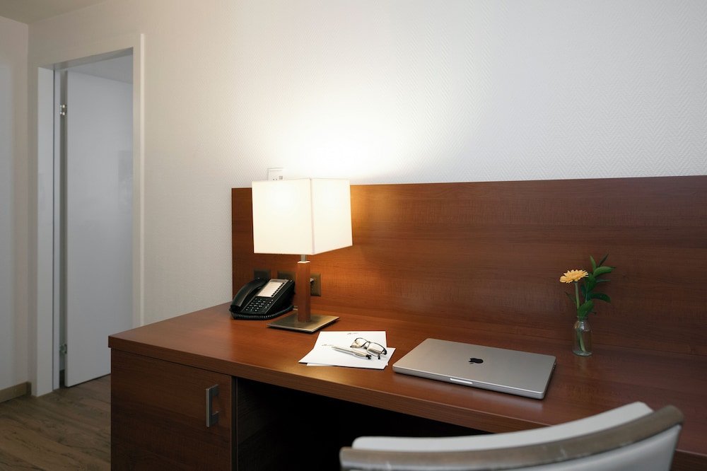 Comfort Suite thumbnail 5