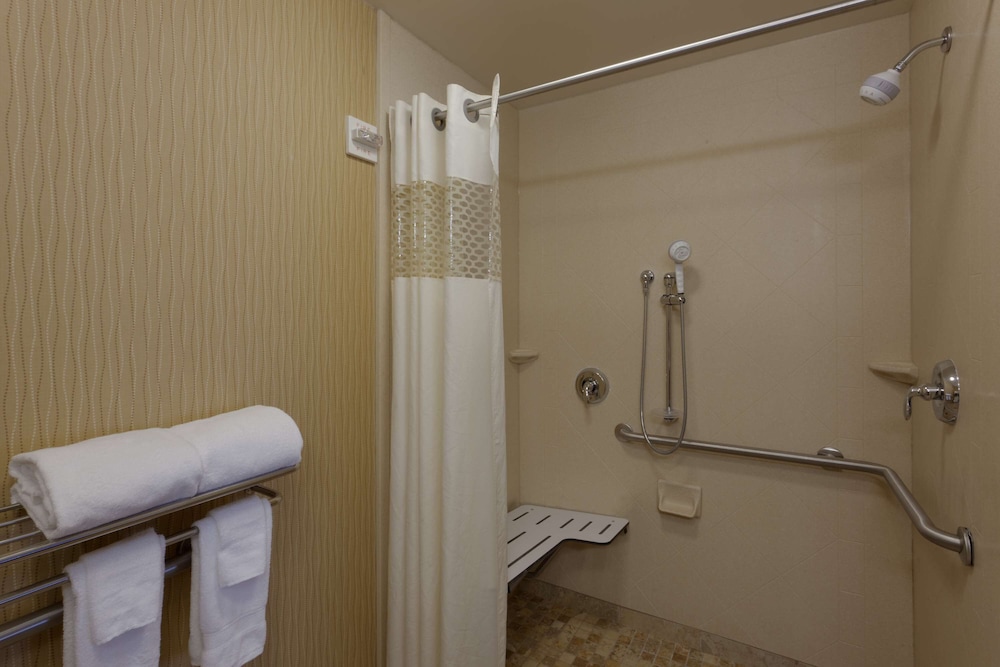 Studio, 1 King Bed, Accessible, Non Smoking - Photo 2