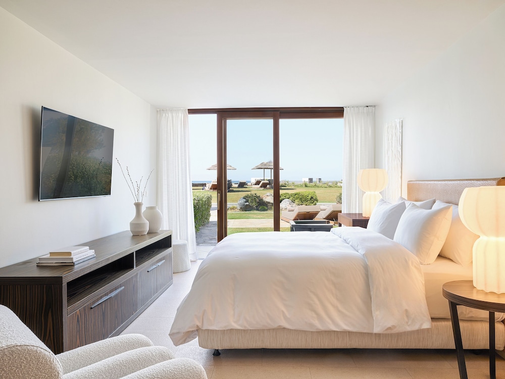 Junior Suite waterfront, Gym & Private Pool