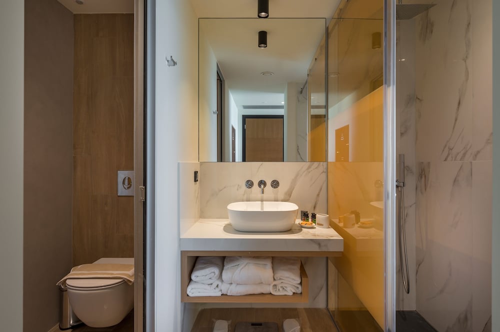 City Double Room - Photo 11