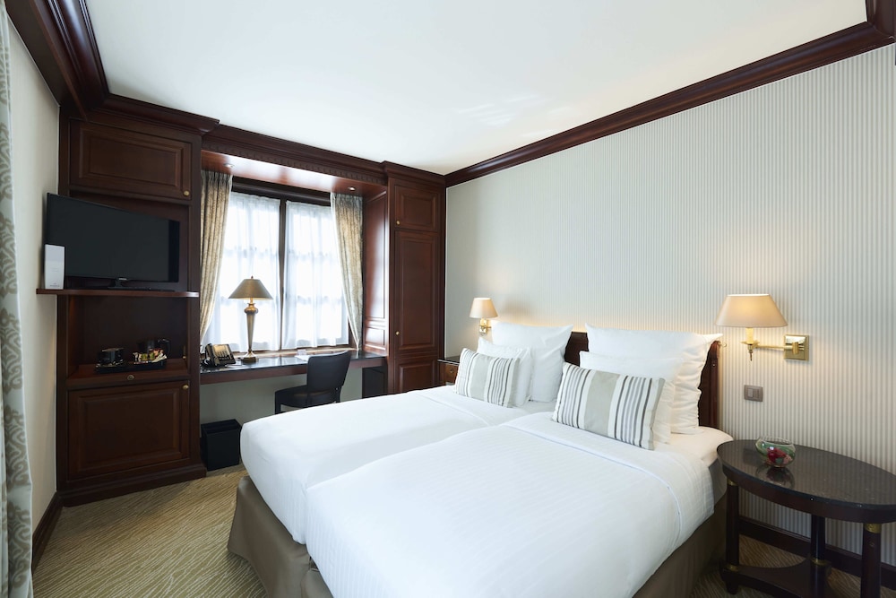 Classic Room, 2 Twin Beds - Photo 1
