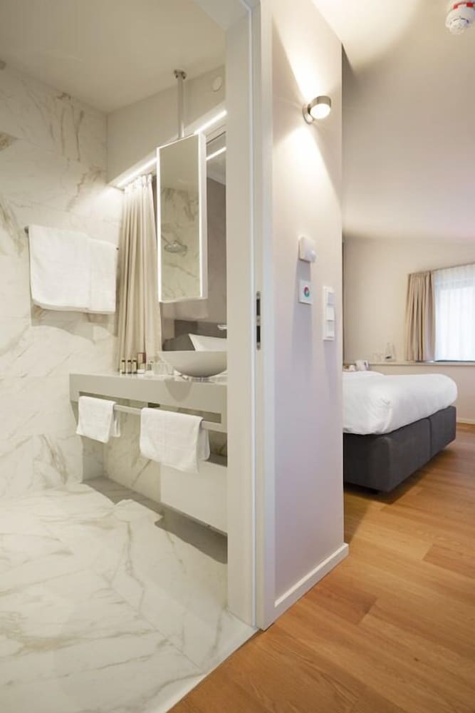 Honeymoon Double Room photo 2