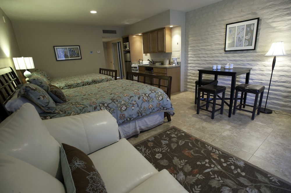 Condo, 2 Bedrooms, 1King, 1 Queen, Sofabed, Kitchen
