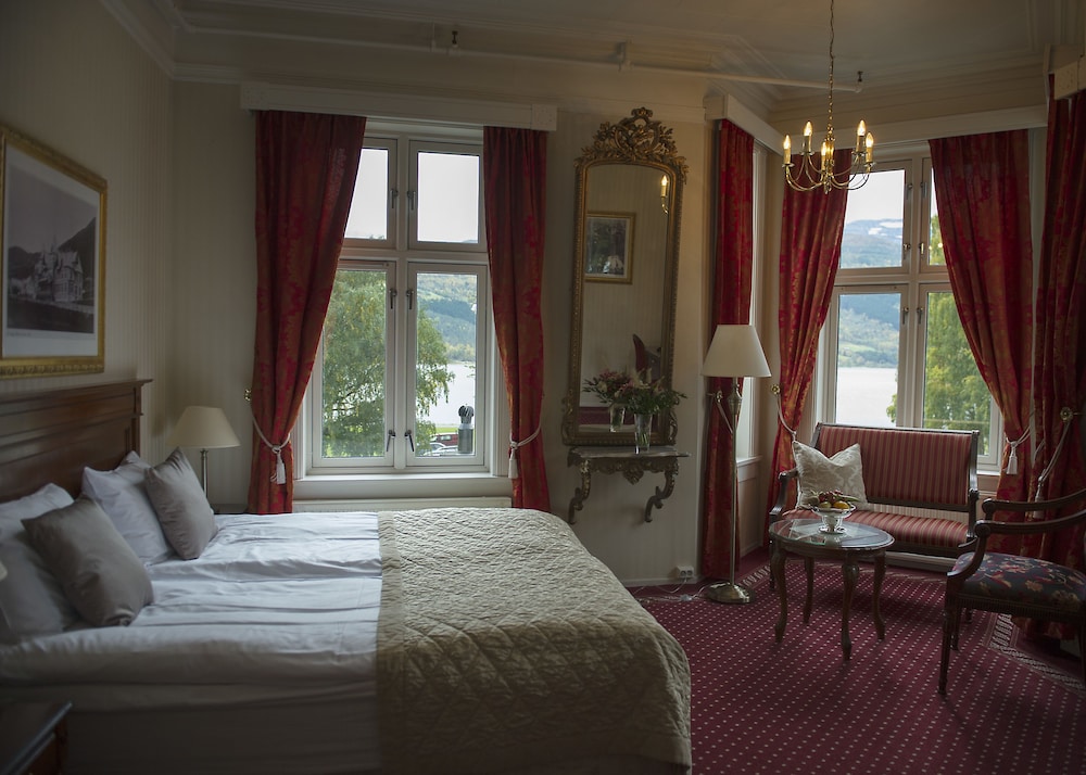 Double or Twin Room, Lake View (Historic Building)
