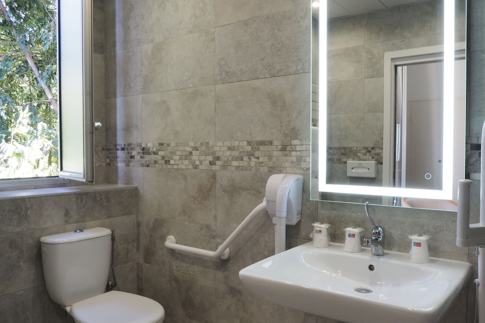 Superior Triple Room - Photo 14
