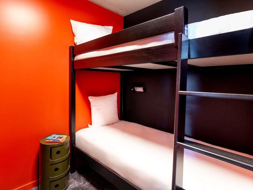 Family Room, Multiple Beds (Premium) - Photo 3