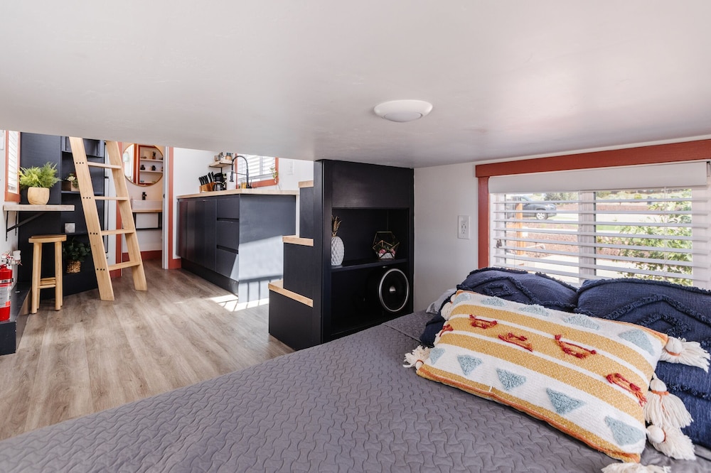 Comfort Cabin