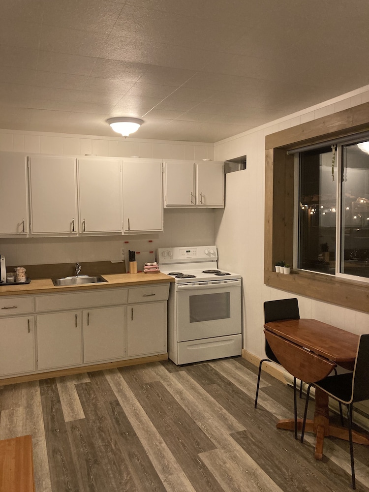 Deluxe Suite, 1 Bedroom, Kitchen photo 3