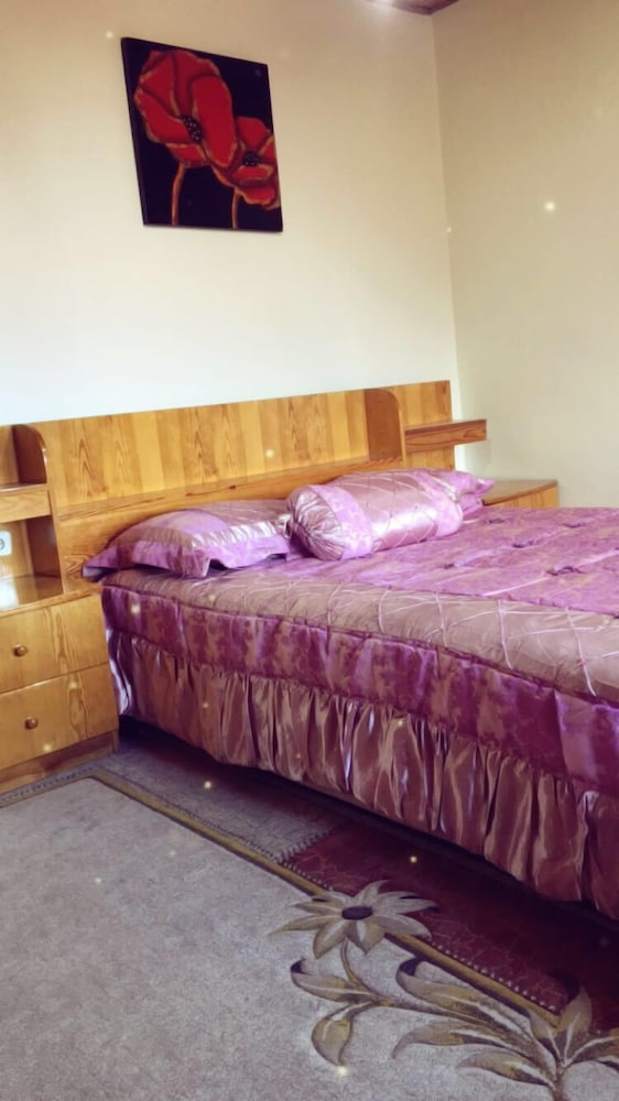 Honeymoon Suite