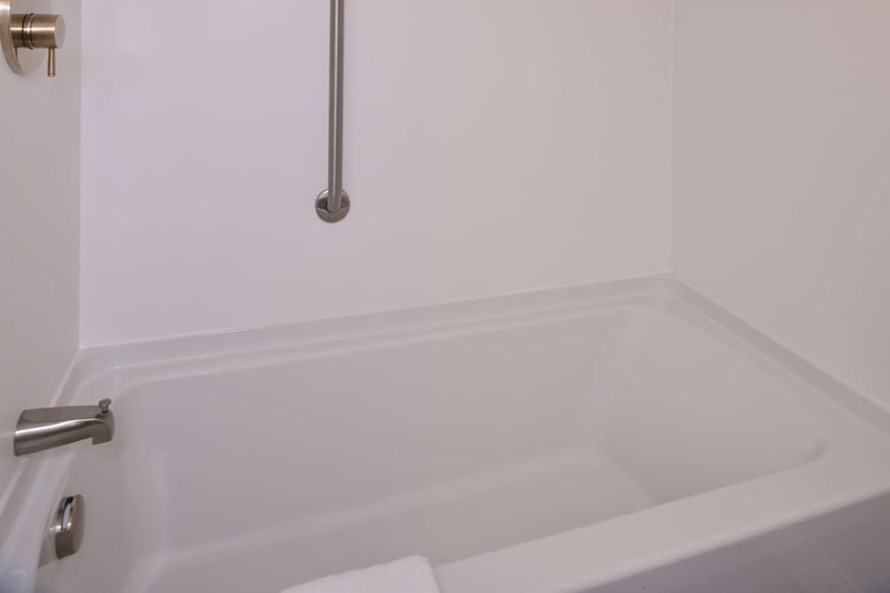 Room, 2 Queen Beds, Non Smoking, Refrigerator & Microwave - Photo 4