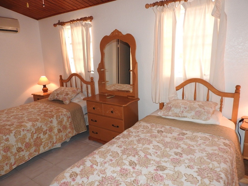 Standard Townhome, 2 Bedrooms, Kitchen photo 1