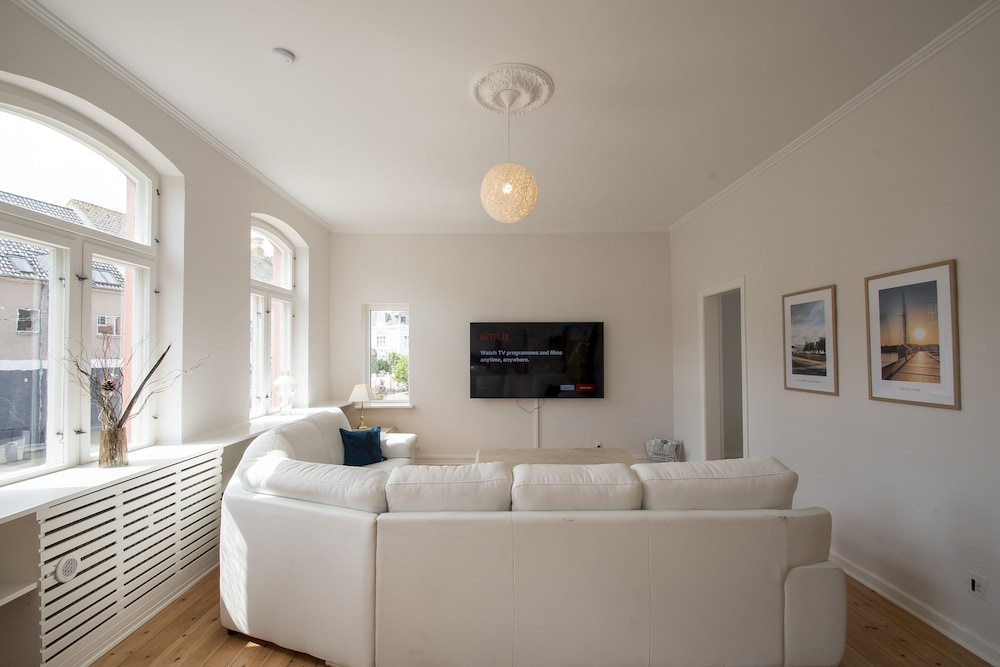 Family Apartment photo 3