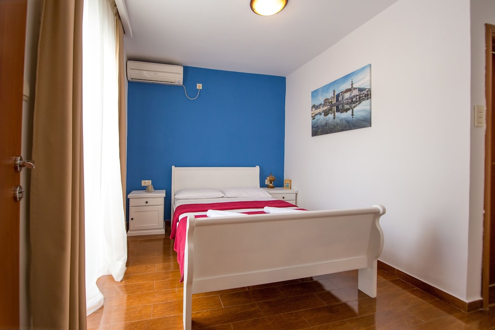 Deluxe Double Room, 1 King Bed, Balcony