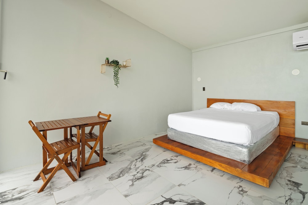 Superior Bungalow, Private Pool, Hill View