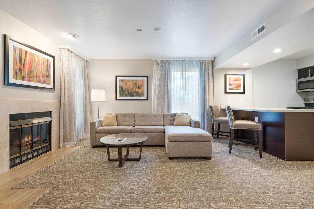 Signature Suite, 1 King Bed with Sofa bed, Accessible, Kitchen - Photo 7