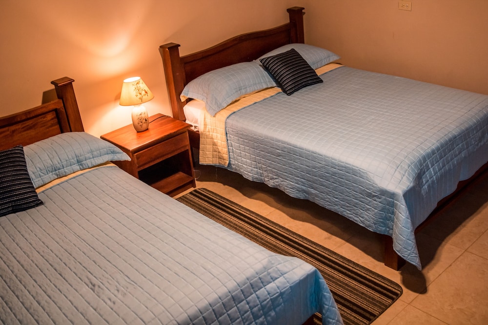 Standard Quadruple Room photo 2
