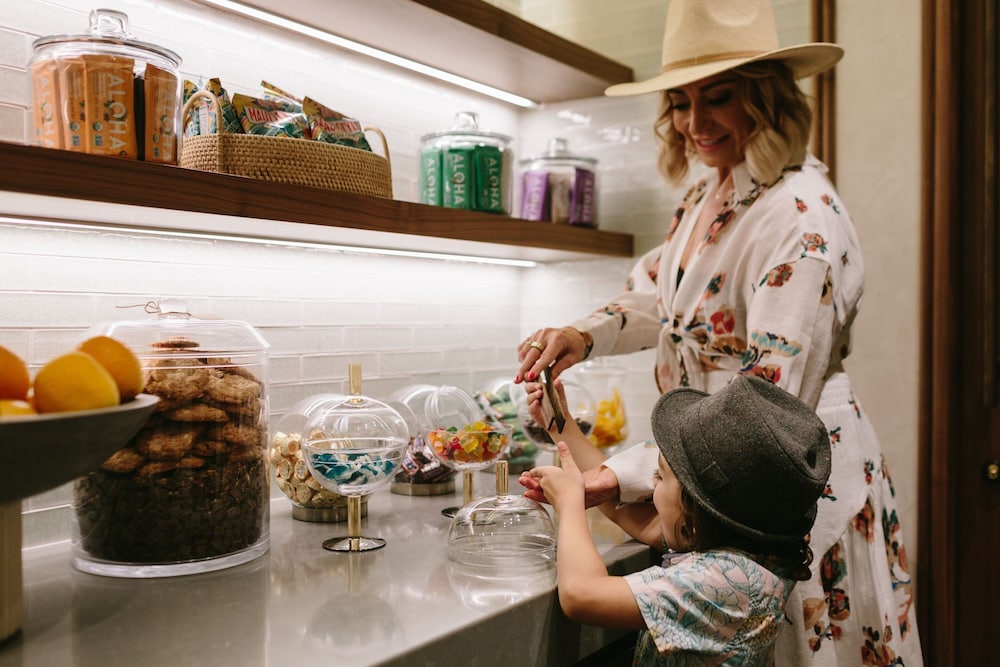 Fire Lanai, Deluxe Guest Room, 1 King, Garden View