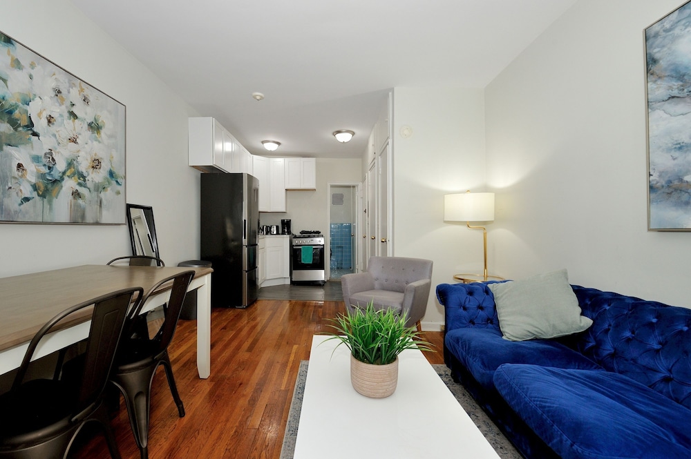 Apartment photo 1