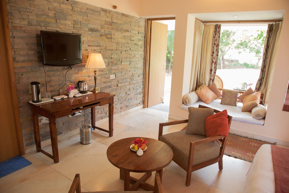 Rooms On Ground Floor With Private Sitout photo 2