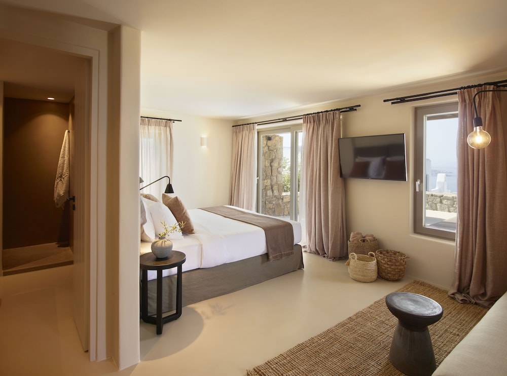 Signature Suite Sea View Pool - Photo 11