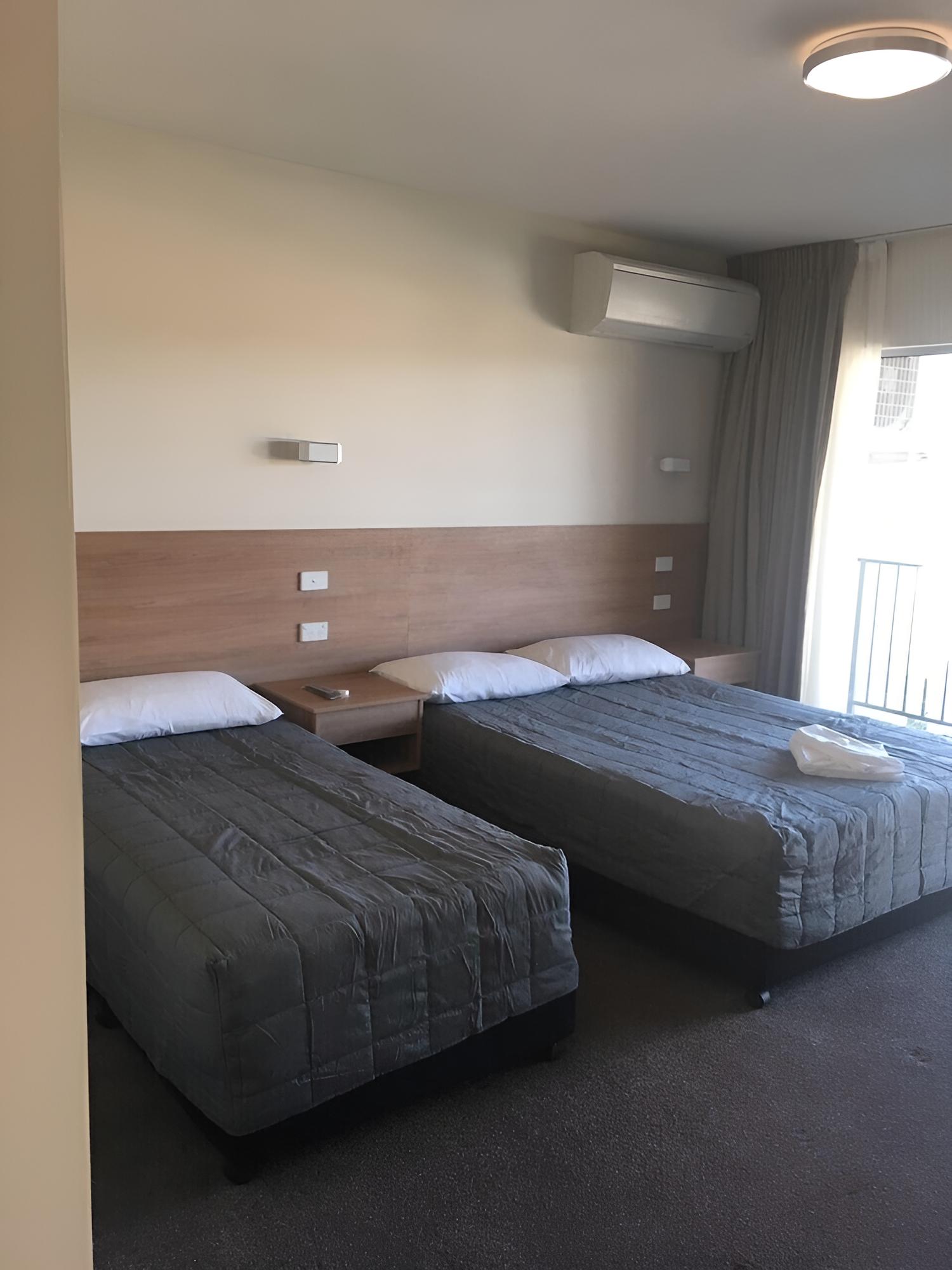 Standard Twin Room, 2 Twin Beds photo 2