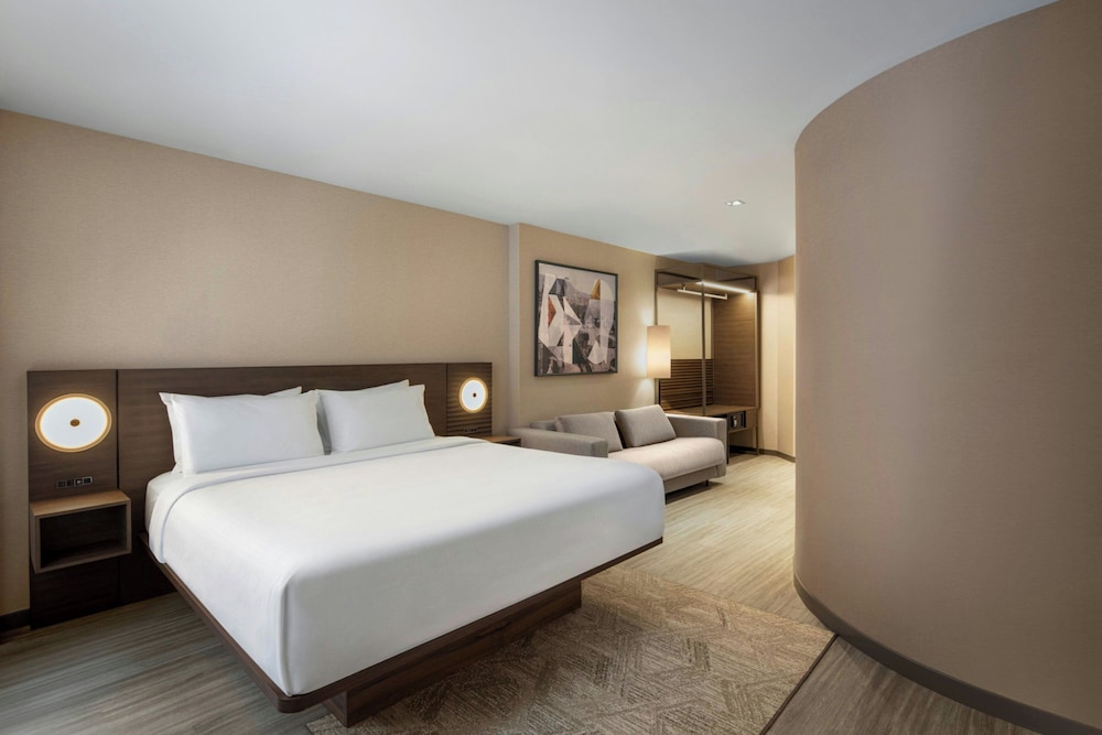 Room, 1 King Bed, Terrace - Photo 4