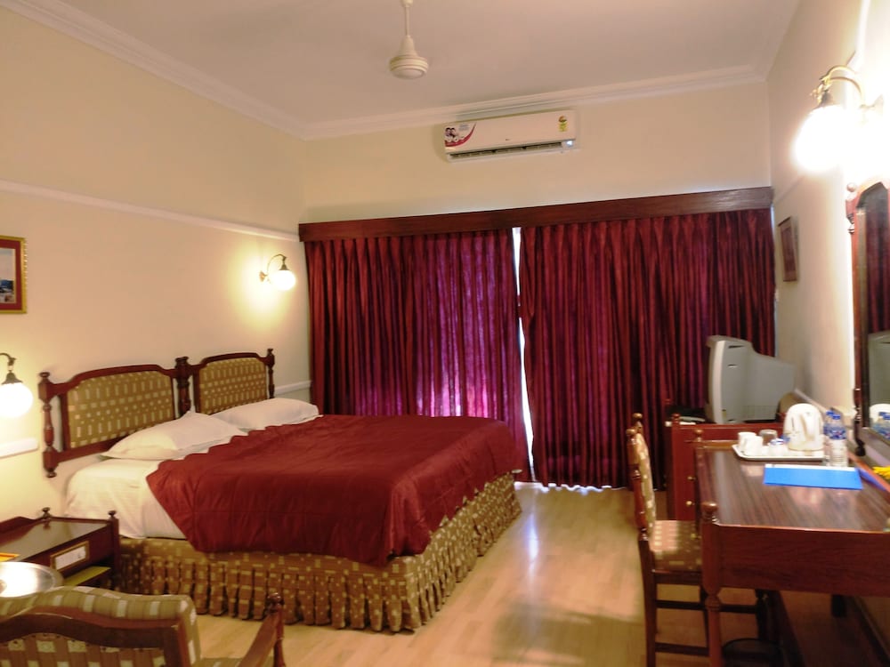 Economy Room