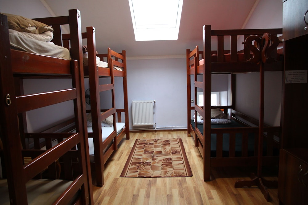 Bed In 6-Bed Mixed Dormitory Room photo 3