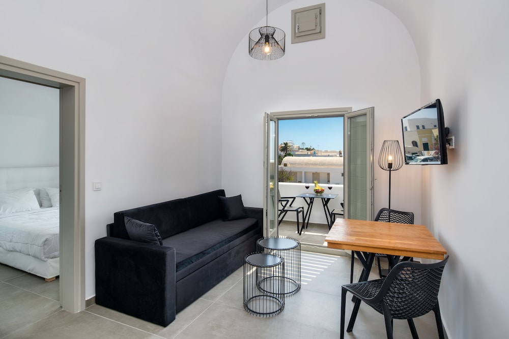 One-Bedroom Apartment, outdoor tub