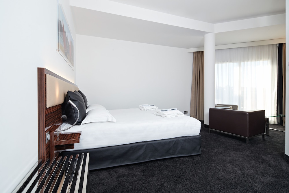 Superior Suite - Photo 1