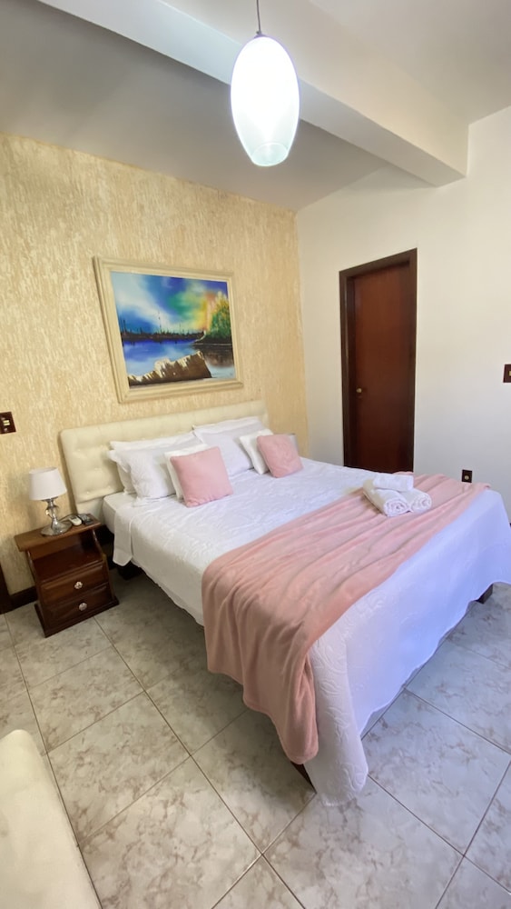 Standard Double or Twin Room photo 3