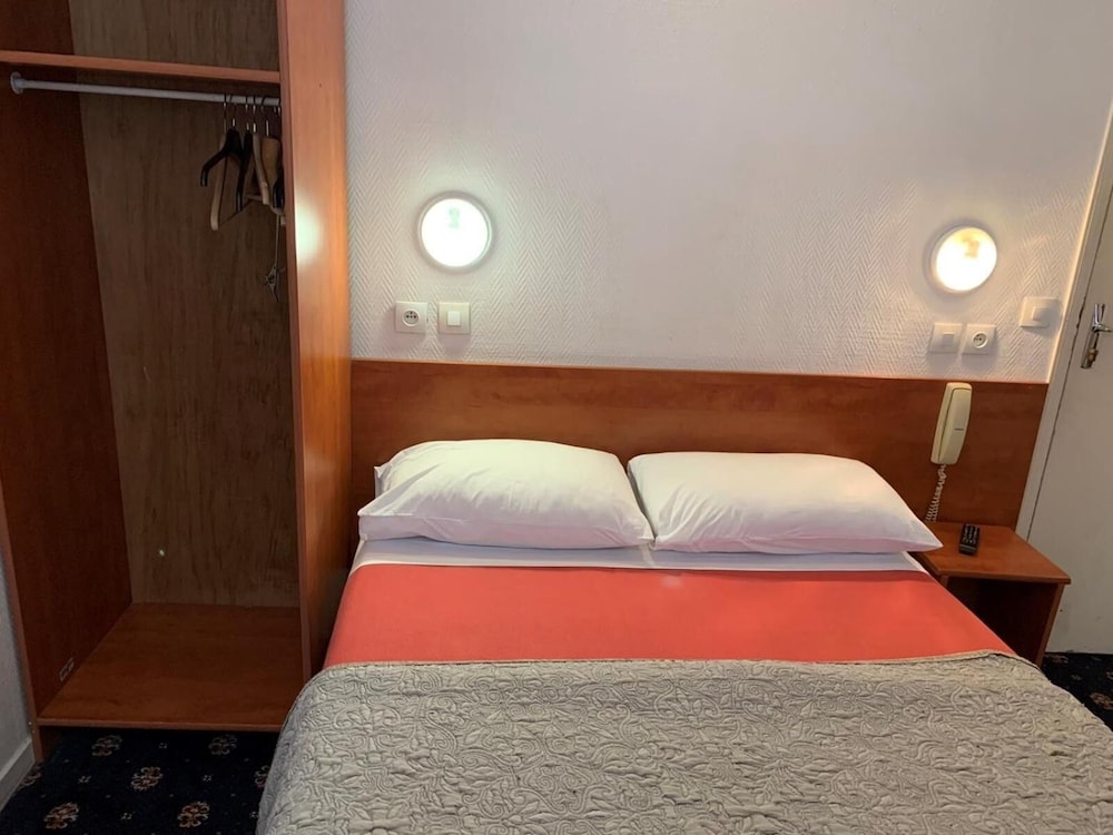 Double Room, Shared Bathroom photo 3
