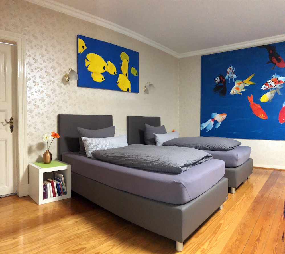 Family Room, 3 Bedrooms (incl. 1 child's room, shared kitchen) photo 3