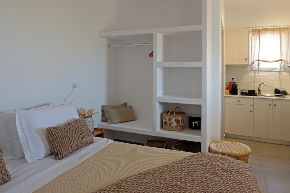 Deluxe Double Room, Garden View