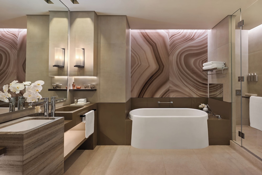 Club One Bedroom Executive Sea View Suite — photo 8