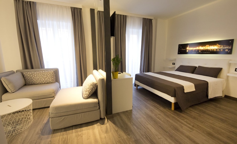 Superior Room, 1 Bedroom, Balcony, City View
