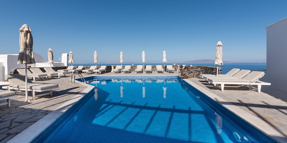 Superior Room, Pool View (with Loft)