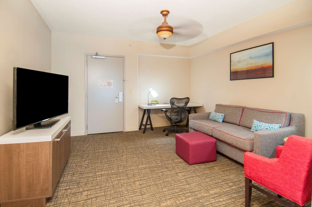 Mini suite, One King Bed - Photo 4