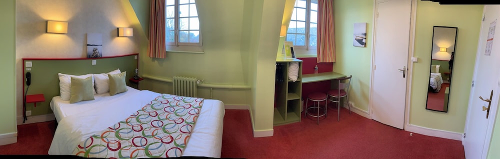 Standard Room, 1 Queen Bed