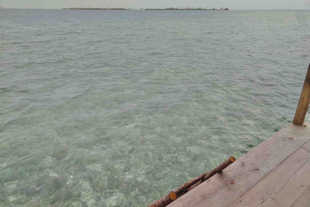 Panoramic Cabin, 2 Double Beds, Ocean View, Overwater photo 3