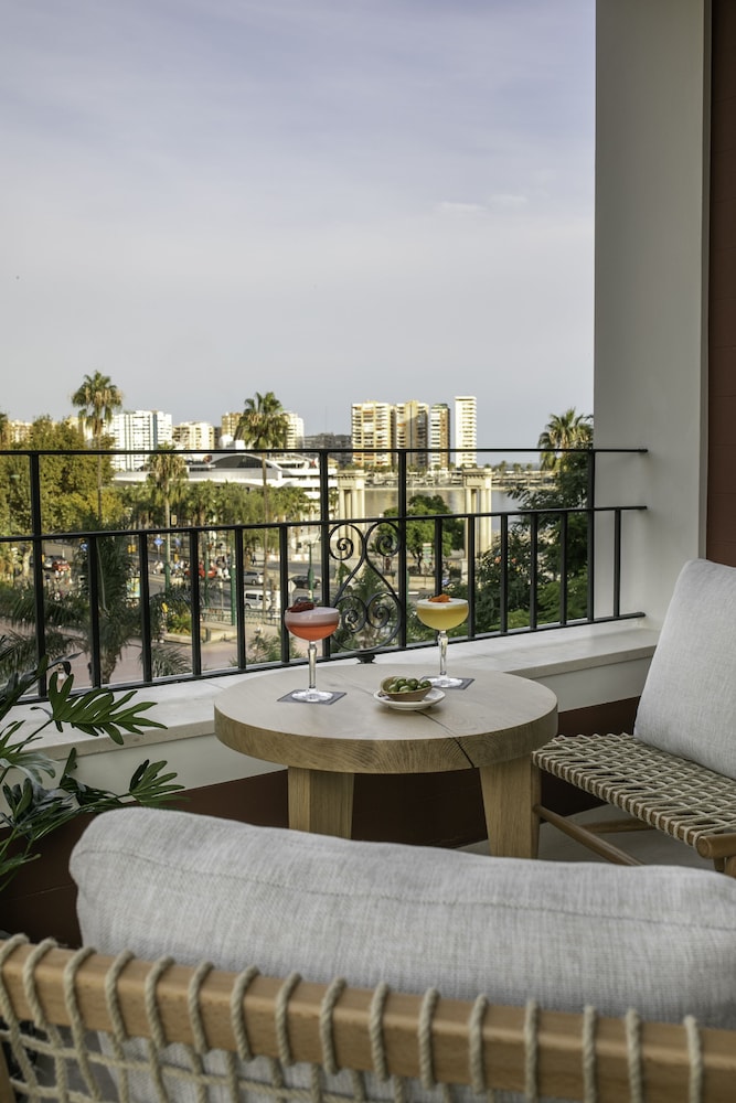 Premium Double Room Single Use (TERRACE)