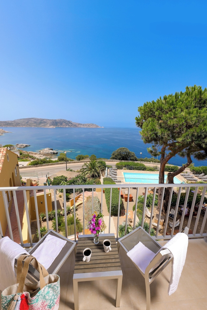 Panoramic Triple Room, Balcony, Sea View - Photo 18