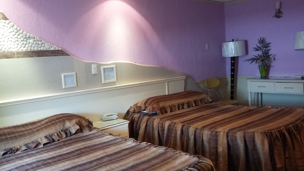 Standard Quadruple Room, 2 Double Beds photo 2