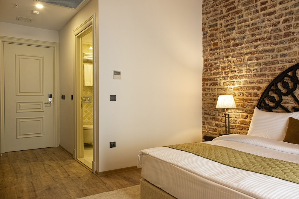 Superior Double or Twin Room photo 1